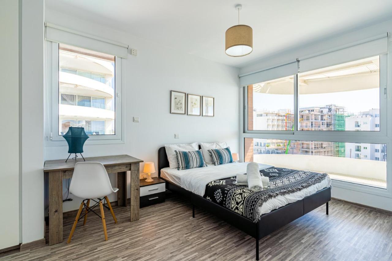 Oyster 1-Br Apt In Larnaca Exterior photo